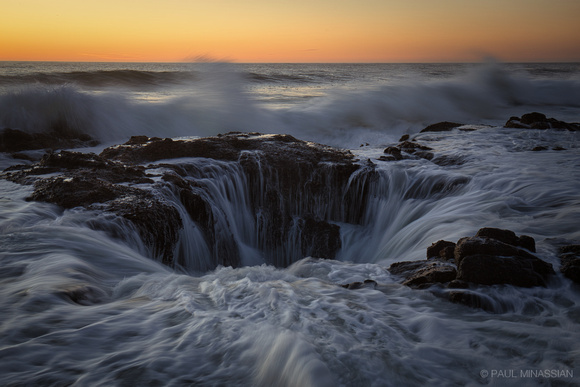 Dusk at Thor's Well